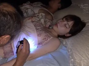 Chị gái eny lại là “tình củ”